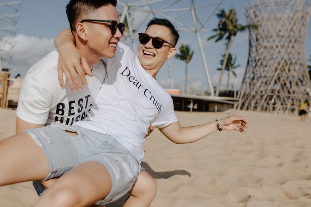 Những tình yêu đồng tính không bao giờ trễ nhịp: Buồn vui hay đau khổ, đi một vòng rồi cũng tìm thấy nhau