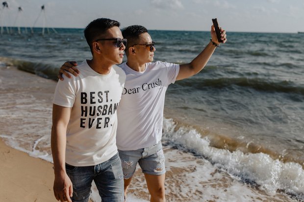 Những tình yêu đồng tính không bao giờ trễ nhịp: Buồn vui hay đau khổ, đi một vòng rồi cũng tìm thấy nhau
