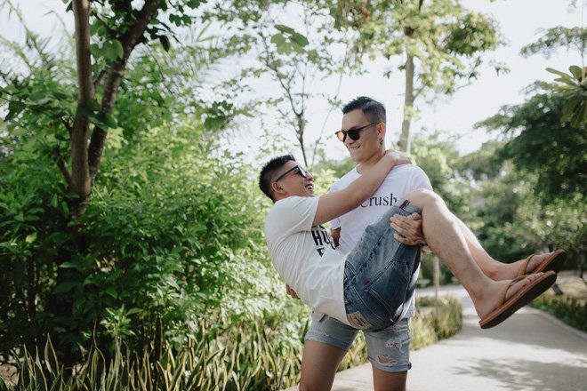 Những tình yêu đồng tính không bao giờ trễ nhịp: Buồn vui hay đau khổ, đi một vòng rồi cũng tìm thấy nhau