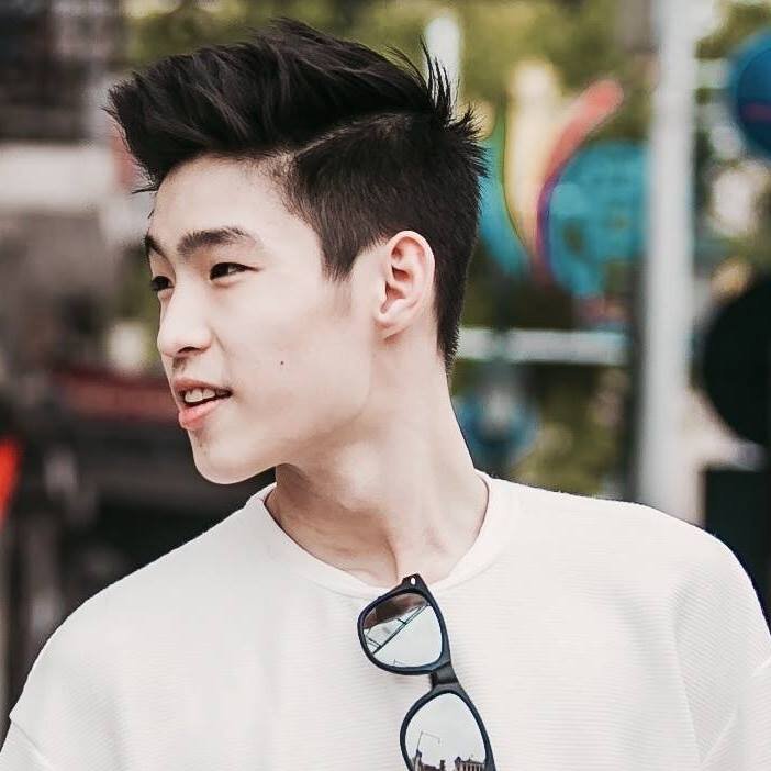 vlogger-ha-vu-pham-khuay-dong-khong-khi-ngay-nhap-hoc-cua-sinh-vien-bao-chi