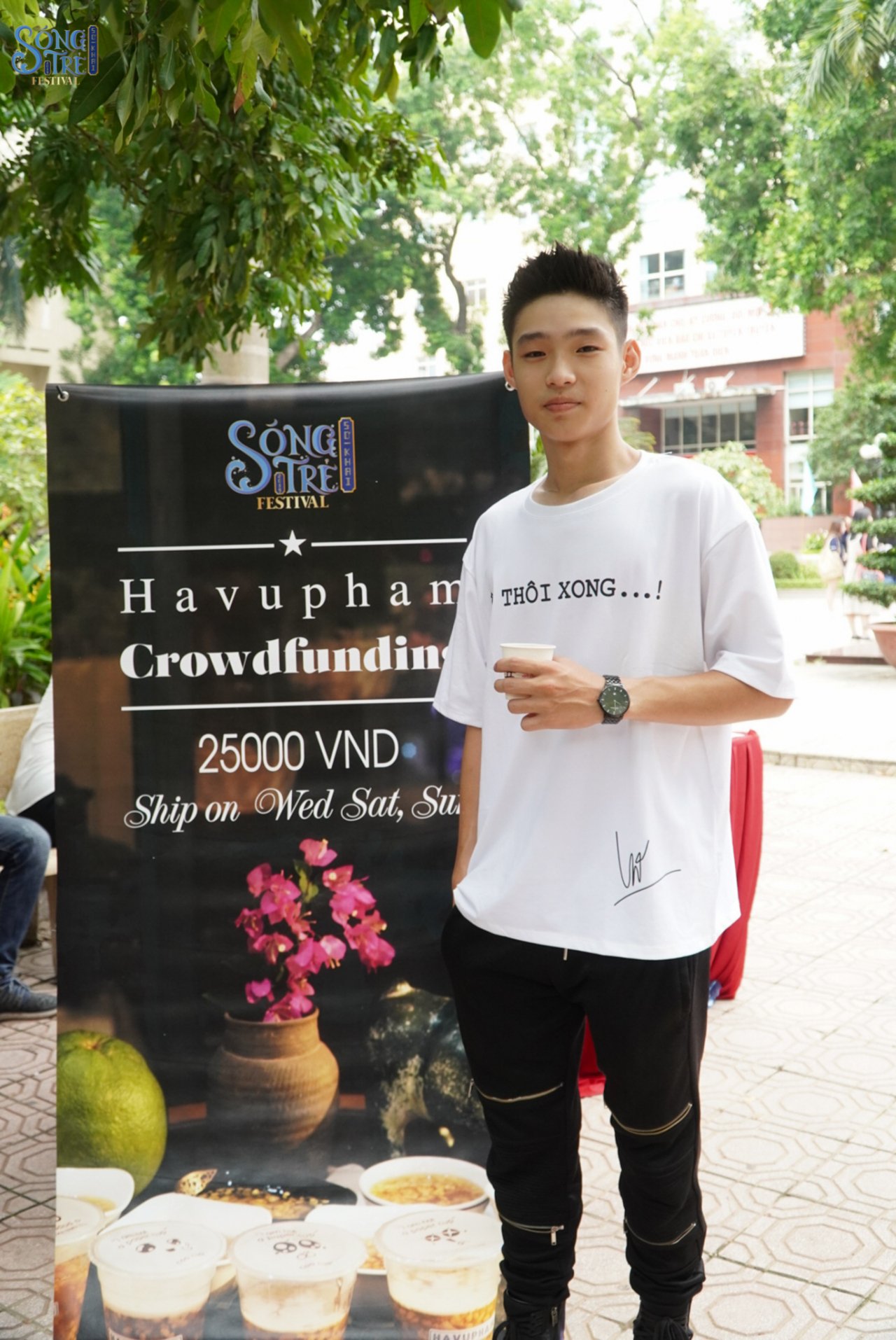 vlogger-ha-vu-pham-khuay-dong-khong-khi-ngay-nhap-hoc-cua-sinh-vien-bao-chi