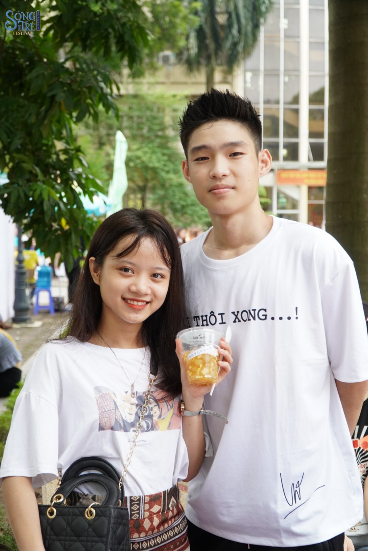 vlogger-ha-vu-pham-khuay-dong-khong-khi-ngay-nhap-hoc-cua-sinh-vien-bao-chi