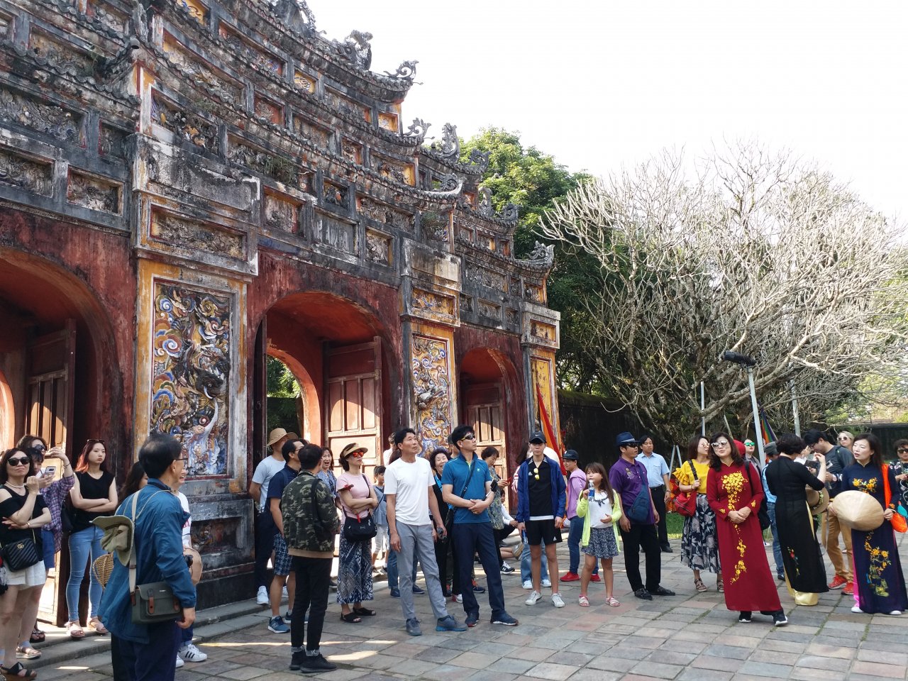 dieu-chinh-phi-tham-quan-di-tich-hue