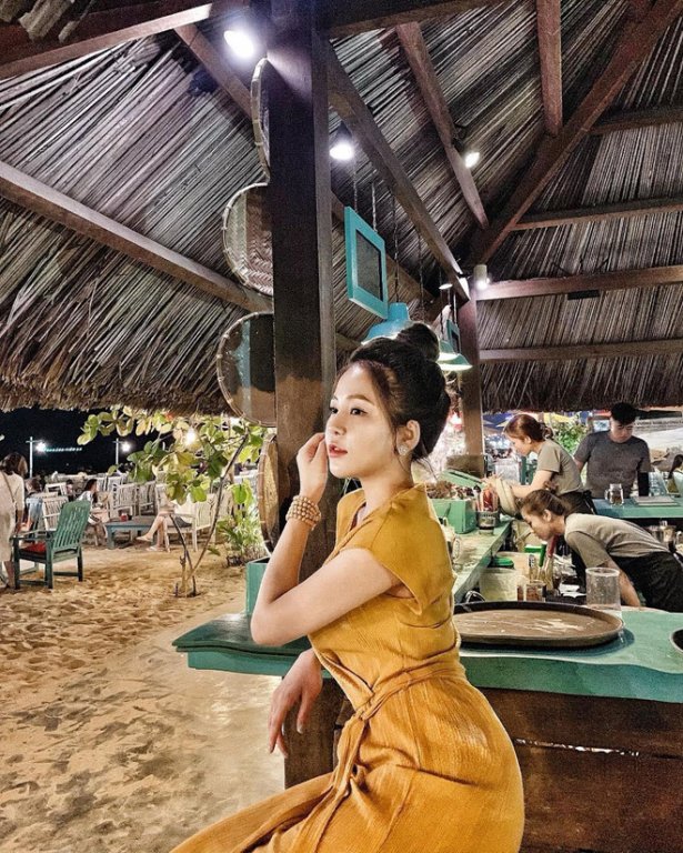 Hot girl Trâm Anh nói 'xin lỗi mẹ về mọi thứ' trên trang cá nhân