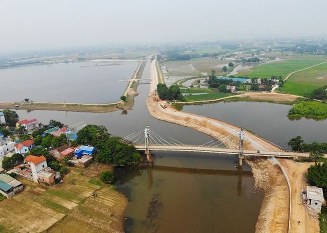 Toàn cảnh tuyến đê bê tông 