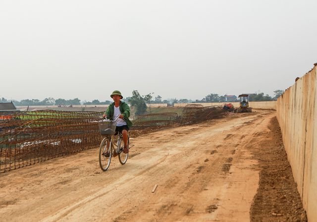 Toàn cảnh tuyến đê bê tông 