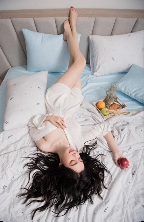 Elly Trần ngày càng gợi cảm và xinh đẹp.