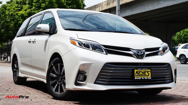 Thích xe Toyota nhập Mỹ, đại gia Việt vẫn chịu giá đắt gấp đôi đối thủ, vung tiền tỷ sở hữu hàng độc