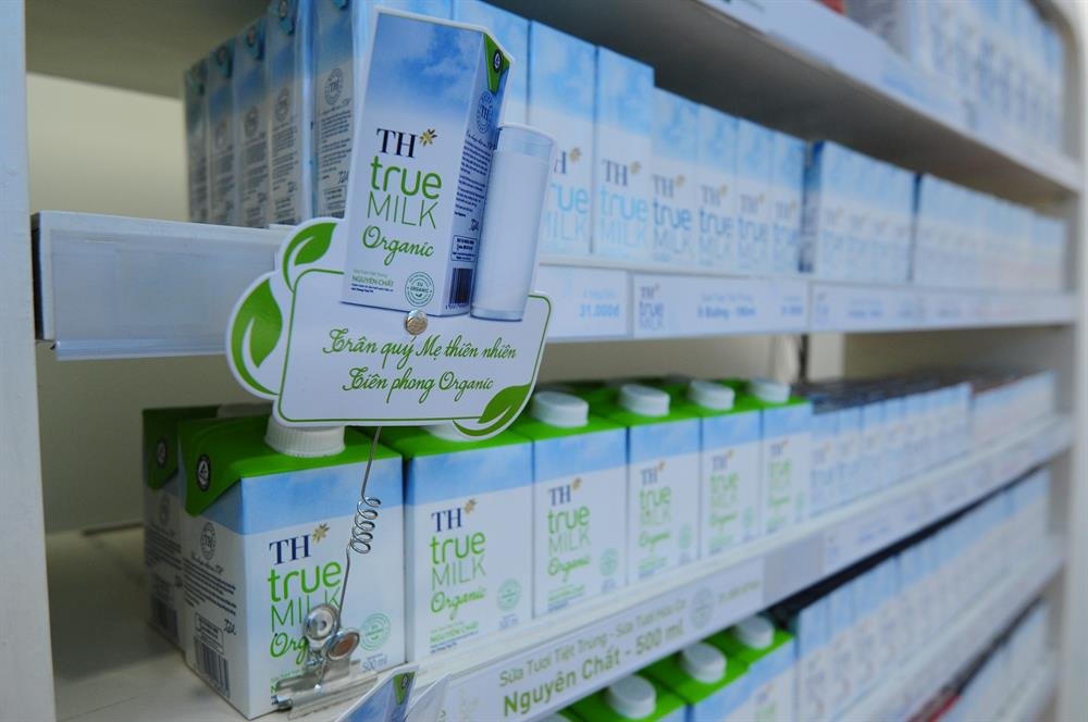 th-true-milk-tien-phong-huu-co-hoa-dong-sua-tuoi-tu-dong-dat-viet