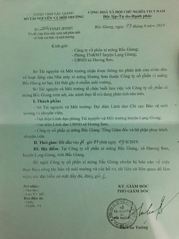 bac-giang-nha-may-xi-mang-xa-thai-nguoi-dan-ganh-chiu