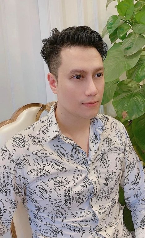 Nhan sắc lên xuống phập phồng của Việt Anh hậu dao kéo. 