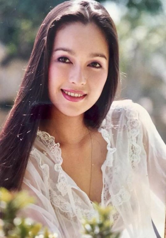 nhan-sac-va-su-nghiep-vang-son-cua-hai-the-he-nu-dien-vien-viet