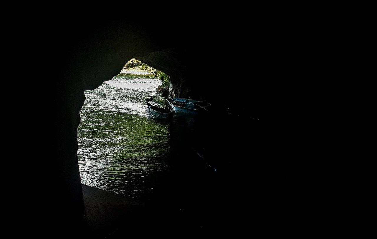 kham-pha-ve-trang-le-ben-trong-dong-uot-lon-nhat-the-gioi