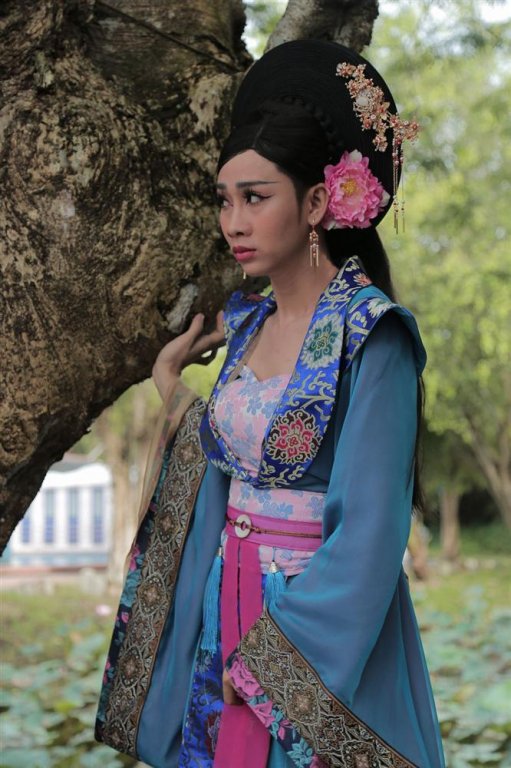 sao-nam-viet-gia-gai-tren-phim-nguoi-xinh-het-phan-thien-ha-ke-xau-ma-che-quy-hon
