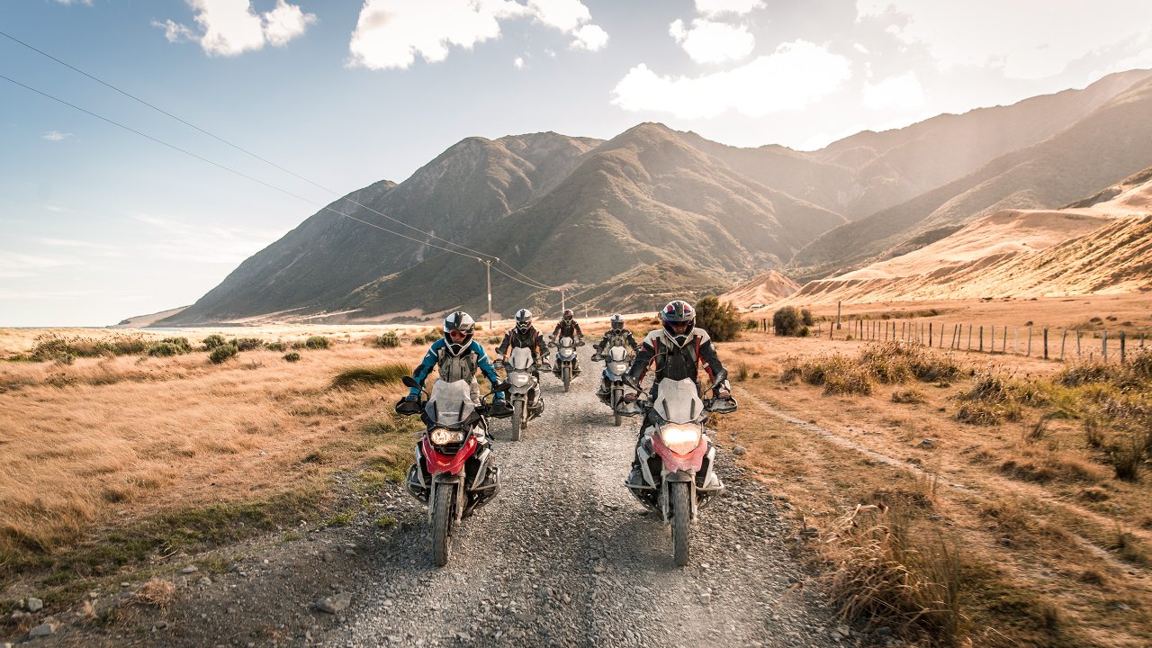 bmw-motorrad-lan-dau-to-chuc-vong-loai-gs-trophy-viet-nam