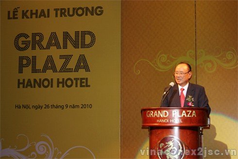 Ông Lee Dae-Bong - Chủ tịch Tập đoàn CharmVit - Hàn Quốc tại Lễ Khai trương. (Ảnh: Infonet).