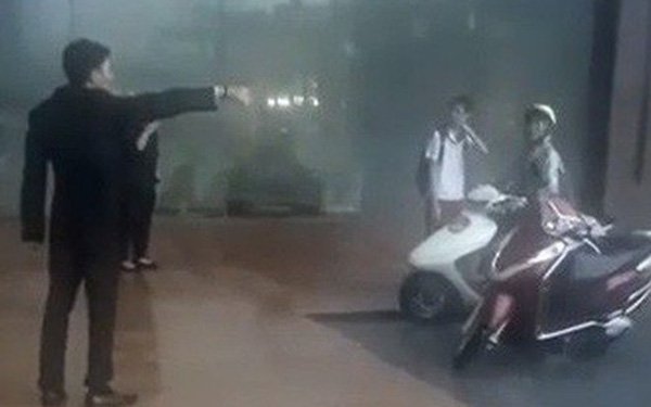 vu-nhan-vien-khach-san-grand-plaza-duoi-nguoi-tru-mua-tap-doan-charmvit-tung-dinh-phot-bao-ve-dung-dui-cui-danh-nguoi