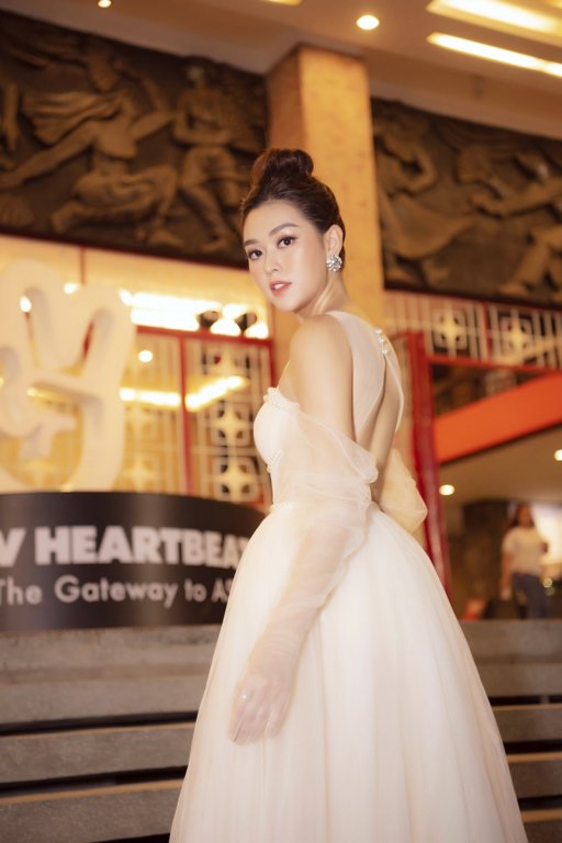 Á hậu Tường San 