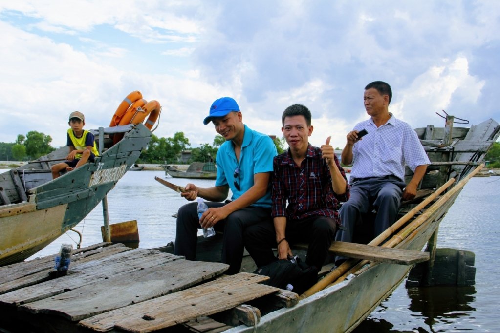 den-hue-choi-gi-o-dau-trong-ky-nghi-le-29