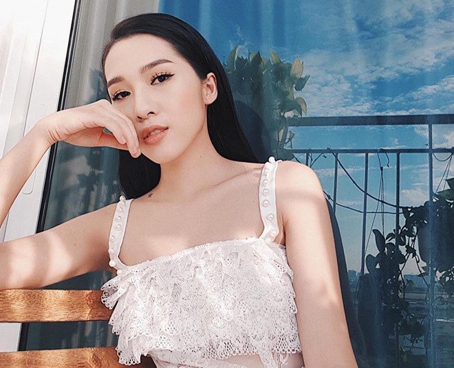 emilynguyen1810_33354523_2118900408343909_5373935021457408000_n_copy.jpg