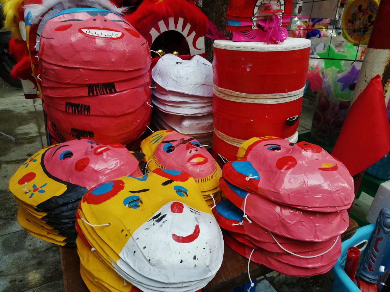 pho-hang-ma-mua-trung-thu-do-choi-truyen-thong-len-ngoi