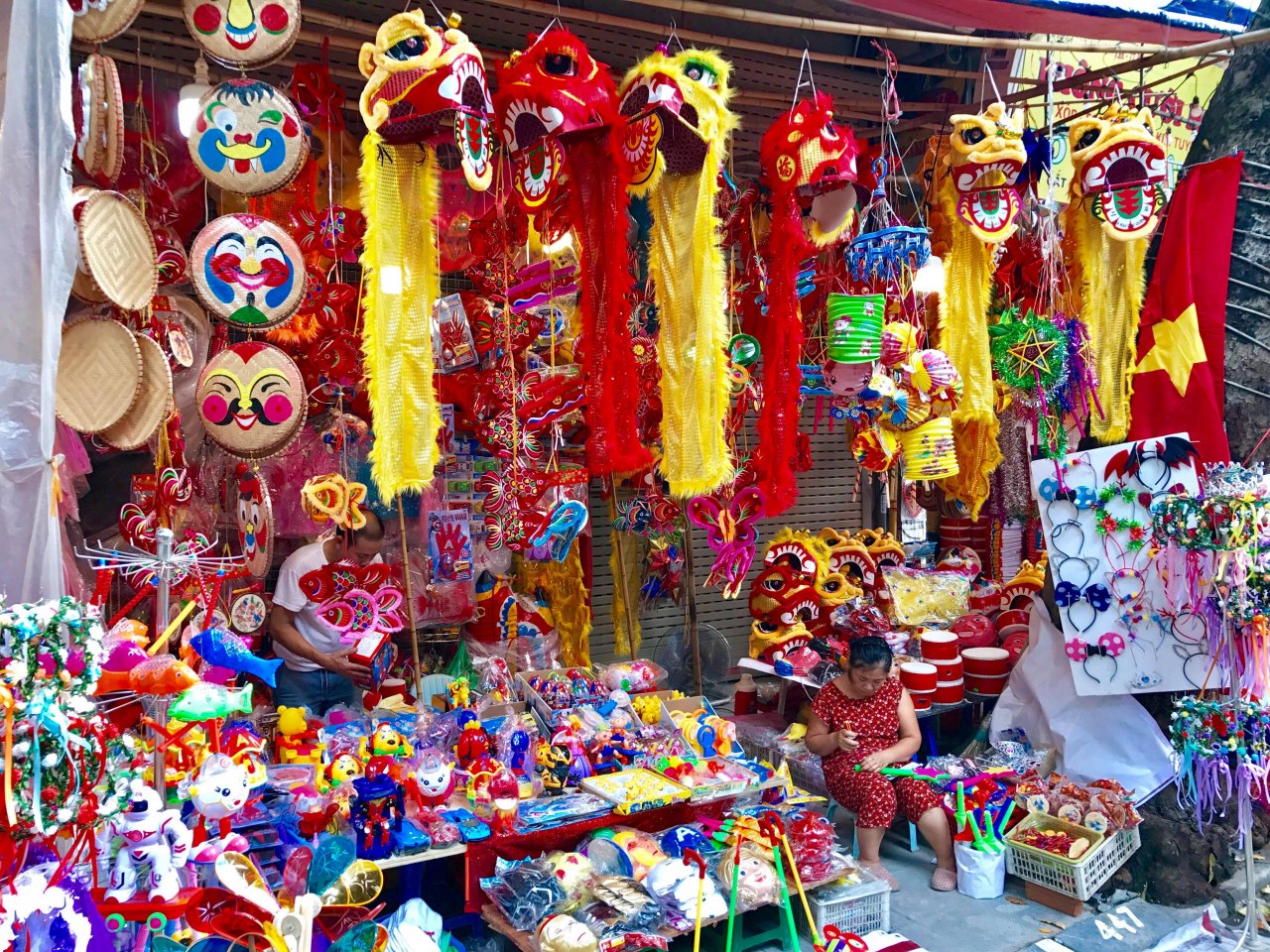 pho-hang-ma-mua-trung-thu-do-choi-truyen-thong-len-ngoi