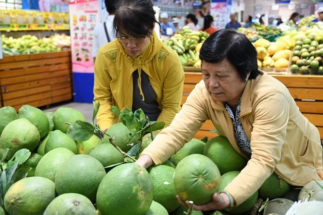 Ngày đầu nghỉ lễ 2/9: Siêu thị đông ngẹt, thực phẩm nhảy giá