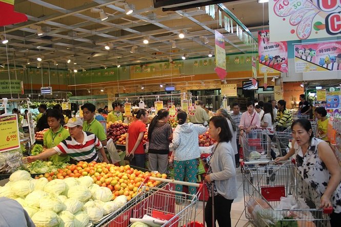 Ngày đầu nghỉ lễ 2/9: Siêu thị đông ngẹt, thực phẩm nhảy giá