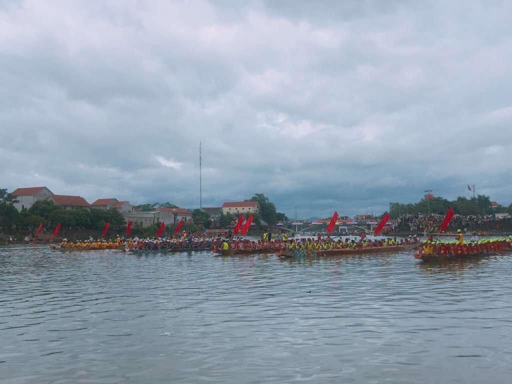 soi-noi-le-hoi-dua-thuyen-truyen-thong-mung-le-quoc-khanh
