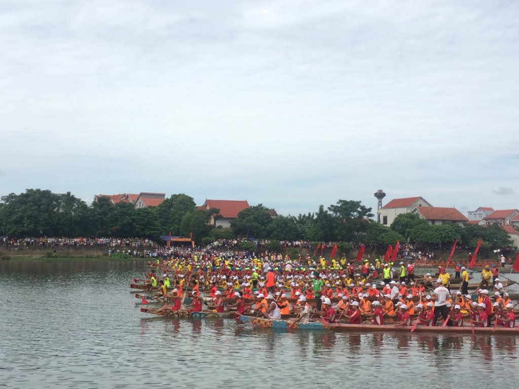 soi-noi-le-hoi-dua-thuyen-truyen-thong-mung-le-quoc-khanh