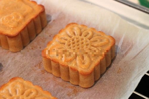 Sau khi nướng lần 2 - đã quét 1 lượt trứng