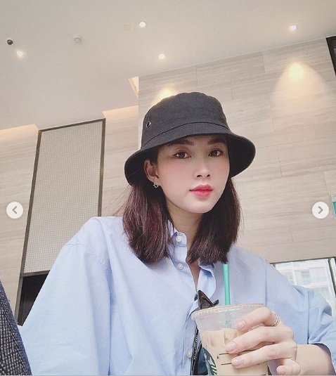 Đặng Thu Thảo vấp phải nhiều chỉ trích vì vẫn sử dụng đồ nhựa trong khi từng kêu gọi mọi người không dùng. Nhiều người cho rằng cô