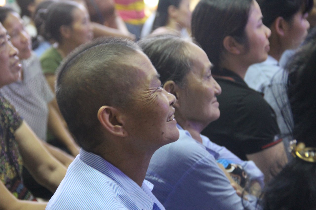 trung-thu-som-cua-nhung-em-be-dau-troc
