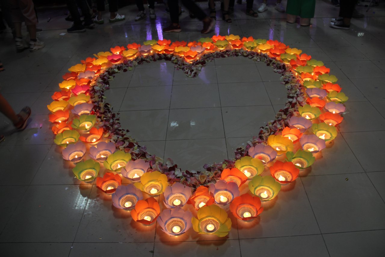 trung-thu-som-cua-nhung-em-be-dau-troc