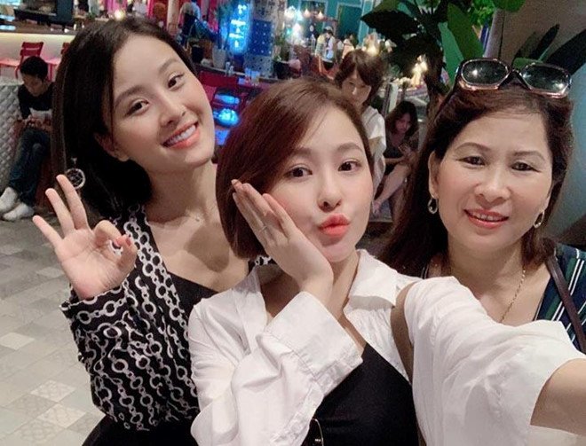 Hot girl Trâm Anh: 