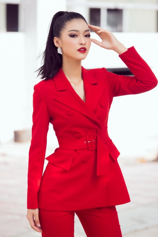 my-nhan-viet-mac-dep-tuan-qua