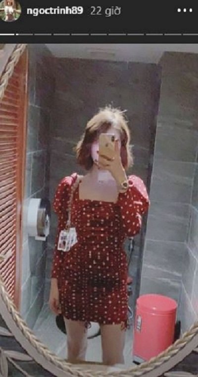 Ngọc Trinh khiến dân mạng giật mình vì vòng hai to bất thường. Tuy nhiên, nhiều người cho rằng đây là do góc chụp mà thôi.