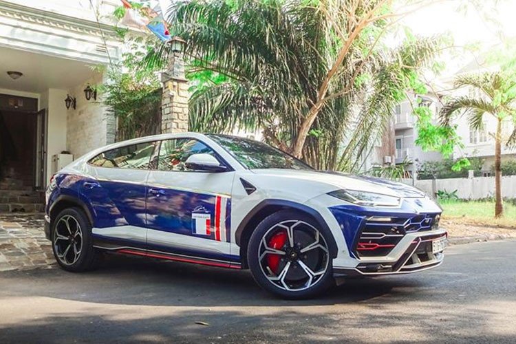 soi-lamborghini-urus-do-mansory-doc-nhat-cua-minh-nhua