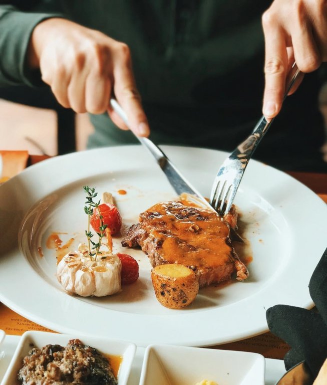 5 nha hang steak dat xat ra mieng noi tieng o Ha Noi hinh anh 24 