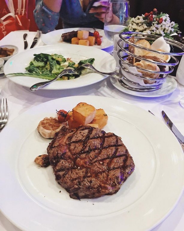 5 nha hang steak dat xat ra mieng noi tieng o Ha Noi hinh anh 18 