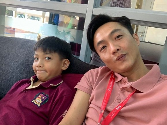 Cường Đô la đăng ảnh cùng con trai, tự nhận: 