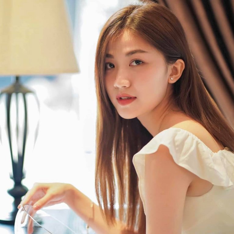 Trà tiểu tam: 'Tôi rùng mình khi phải quay cảnh nóng với 2 bạn diễn'