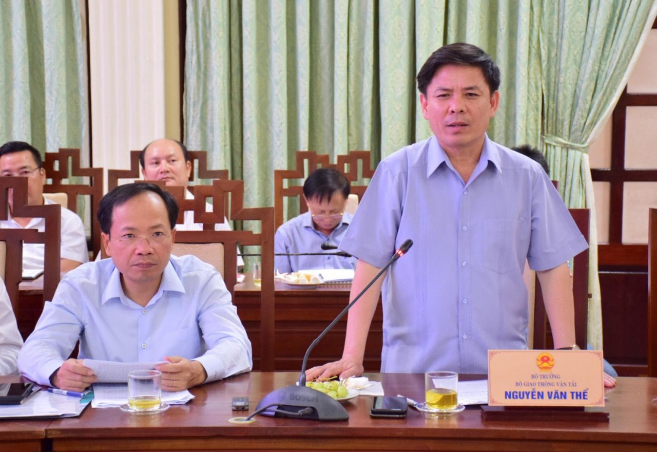 thua-thien-hue-de-xuat-bo-tri-nguon-von-de-som-khoi-cong-cay-cau-qua-song-huong