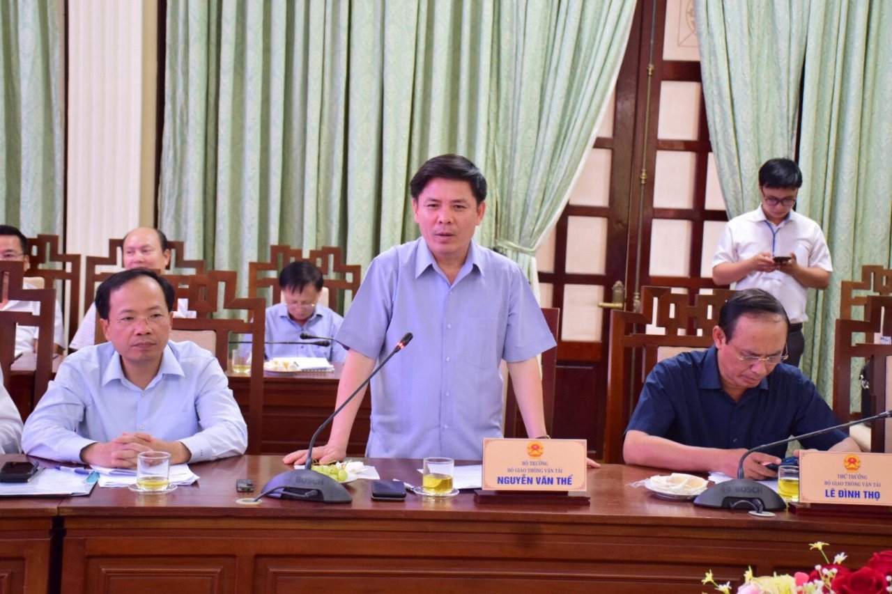 thua-thien-hue-kien-nghi-tang-cuong-them-cac-tuyen-bay-diden-hue