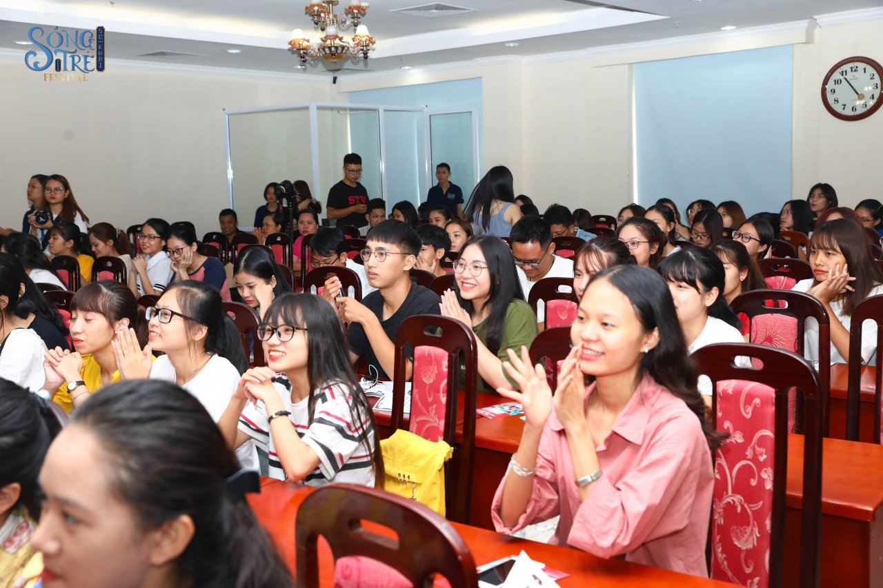 mc-tran-ngoc-khong-hoi-han-vi-theo-hoc-truong-dai-hoc-khoa-hoc-tu-nhien