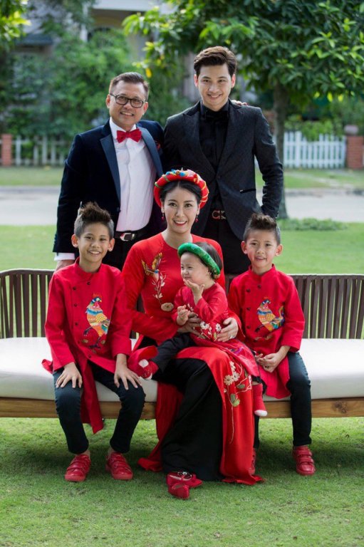 Hoa hậu có xuất thân khủng nhất Việt Nam: Cuộc đời long đong lận đận, trải qua sóng gió mới tìm thấy hạnh phúc - Ảnh 6. Cuộc đời long đong lận đận, trải qua sóng gió mới tìm thấy hạnh phúc