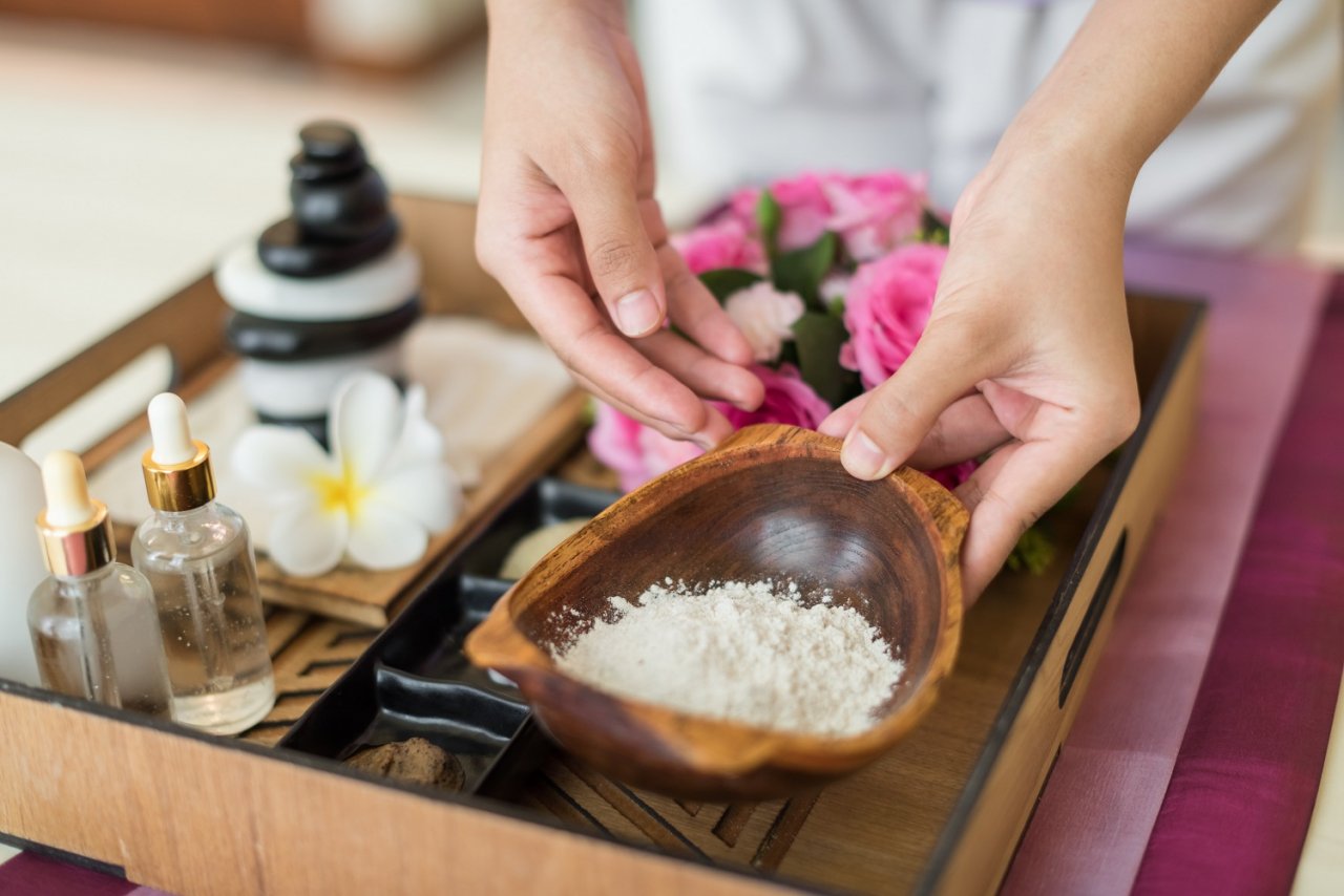 bat-nhip-xu-huong-bleisure-flc-hotels-resorts-hut-khach-voi-goi-hoi-hop-moi