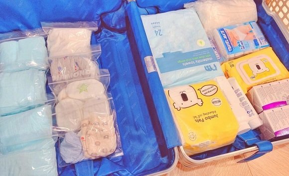 Lan Khuê khoe chuẩn bị đồ dự sinh cho con đầu lòng. Cư dân mạng đoán cô chuẩn bị sinh quý tử. 