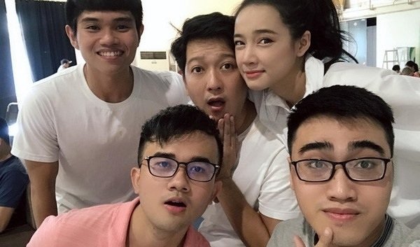 Đến tháng 1/2019, một nguồn tin tiết lộ Nhã Phương đã sinh con gái đầu lòng ở một bệnh viện quốc tế tại TP.HCM. Nữ diễn viên