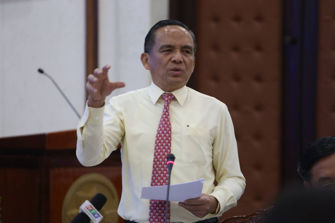 vuong-vai-met-dat-hon-hop-tram-du-an-dung-im-chiu-tran